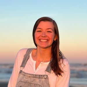 Meet your Posher, Julia